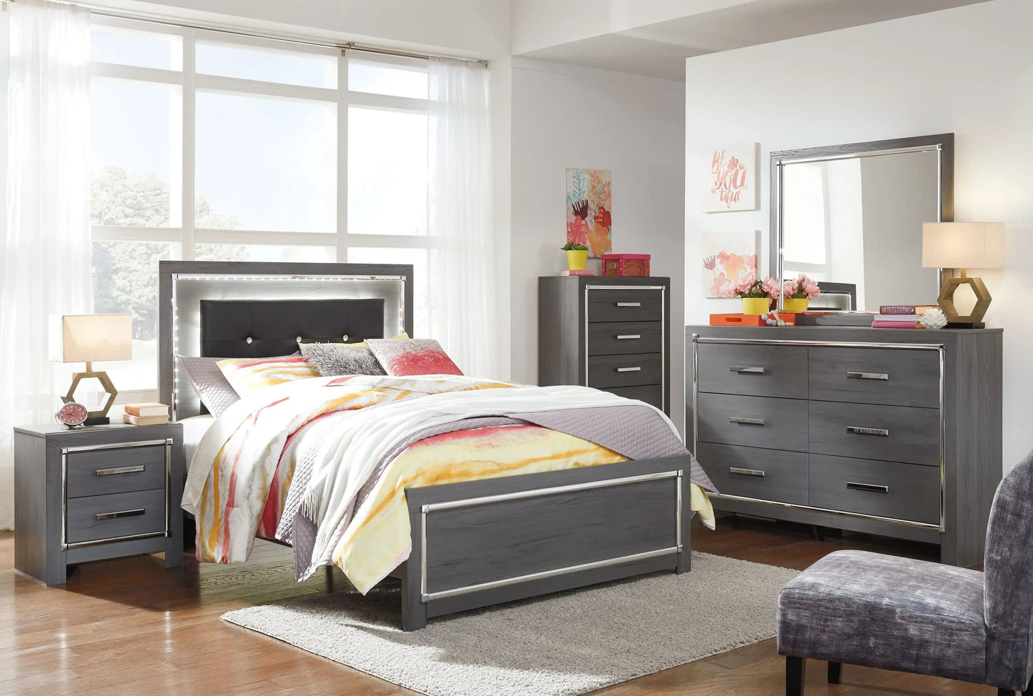 Lodanna - Panel Bed, Queen, Gray