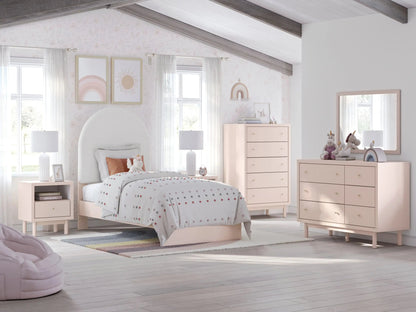 Wistenpine - Upholstered Panel Bedroom Set, Pink