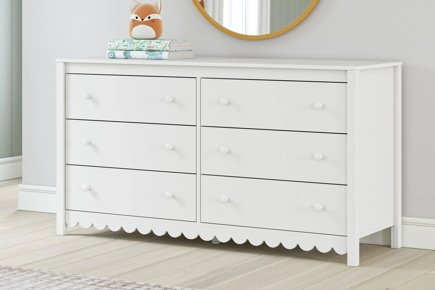 Hallityn - Six Drawer Dresser - White