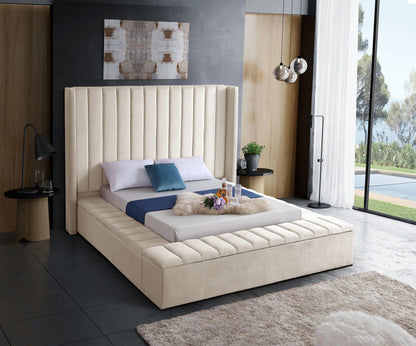 Kiki - Bed, King, Black