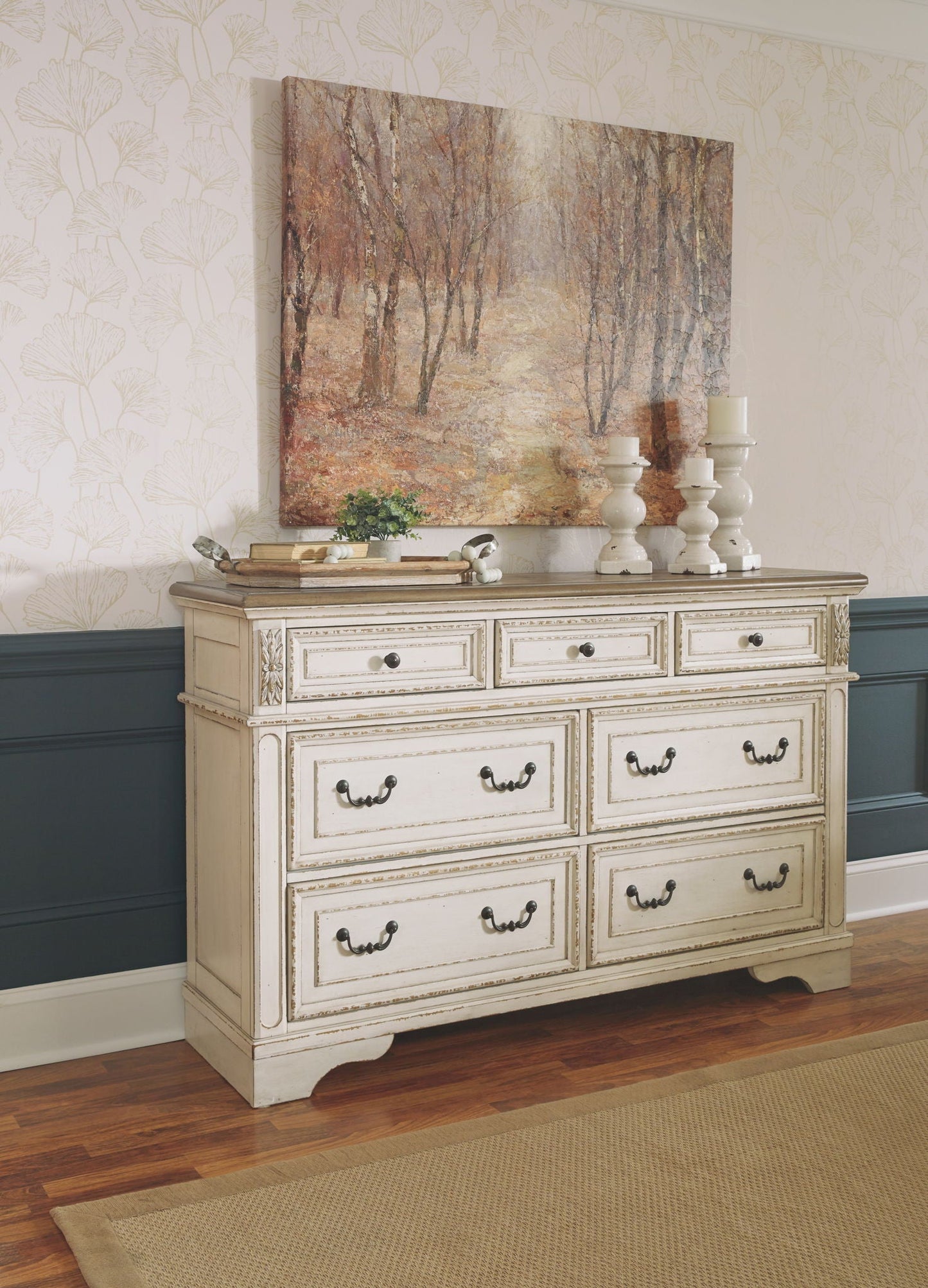 Realyn - Dresser, Mirror, White