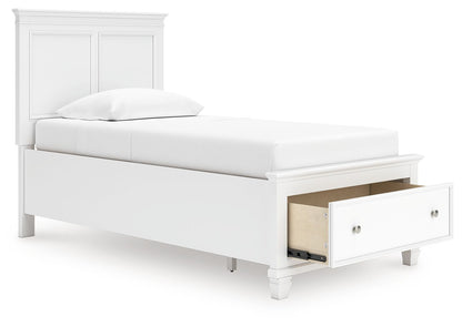 Fortman - Panel Bed, Full, White