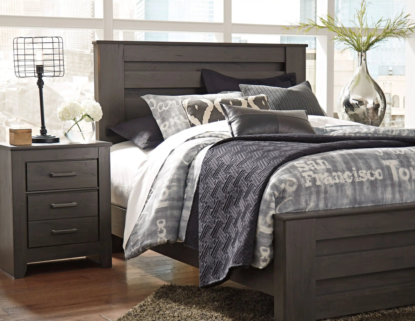 Brinxton - Panel Bed, Queen, Black