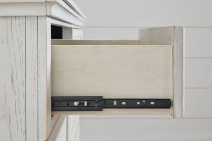 Robbinsdale - Five Drawer Chest - Youth - Antique White