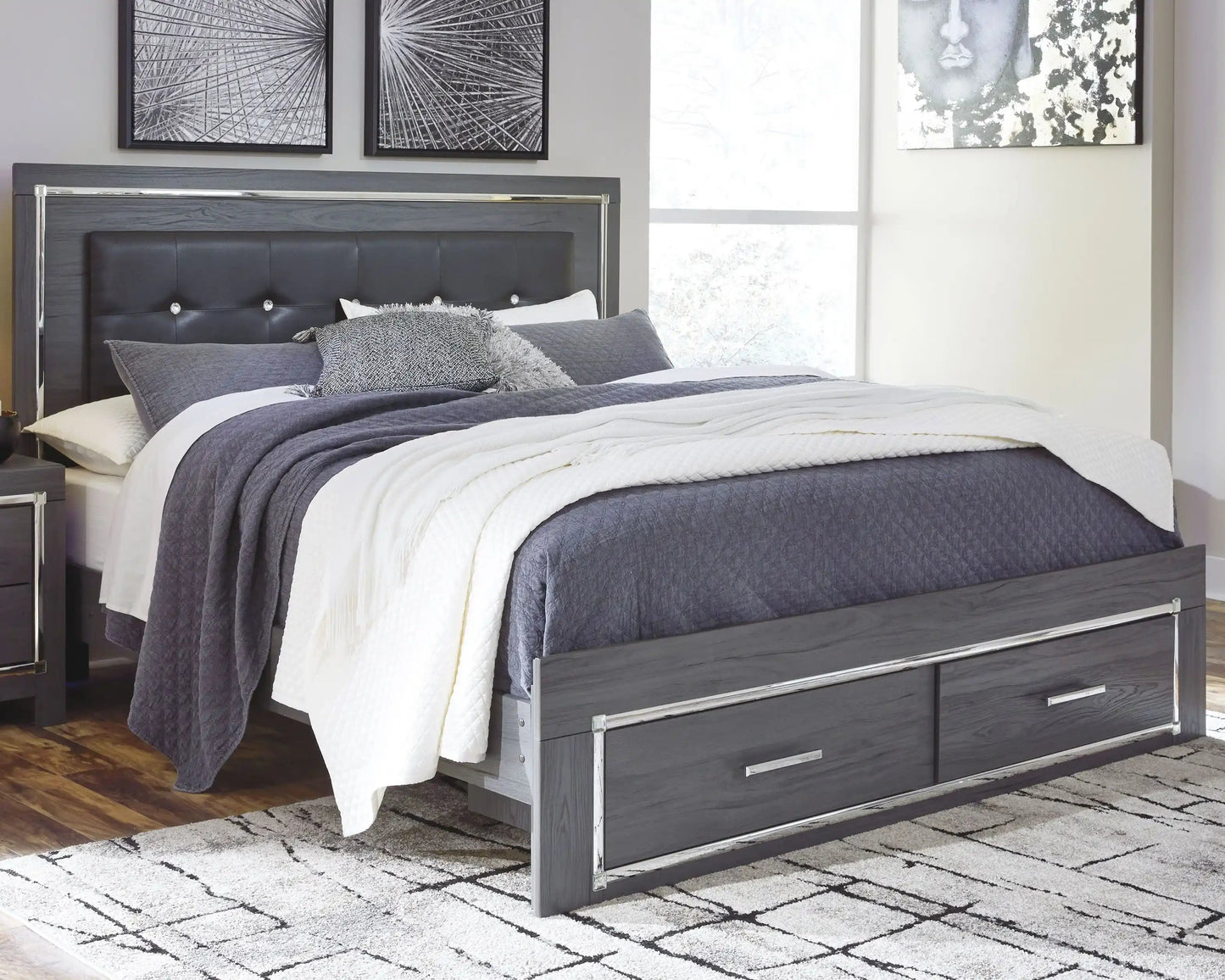 Lodanna - Panel Bed, Queen, Gray