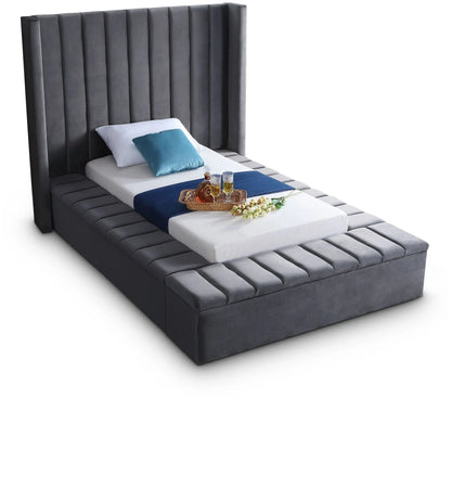 Kiki - Bed, King, Black