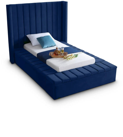 Kiki - Bed, King, Black