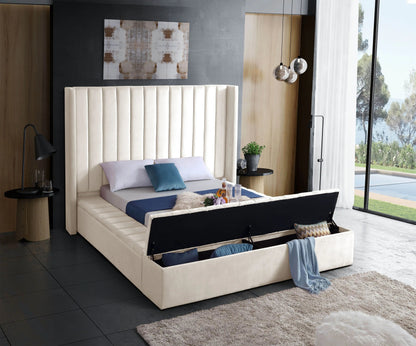 Kiki - Bed, King, Black